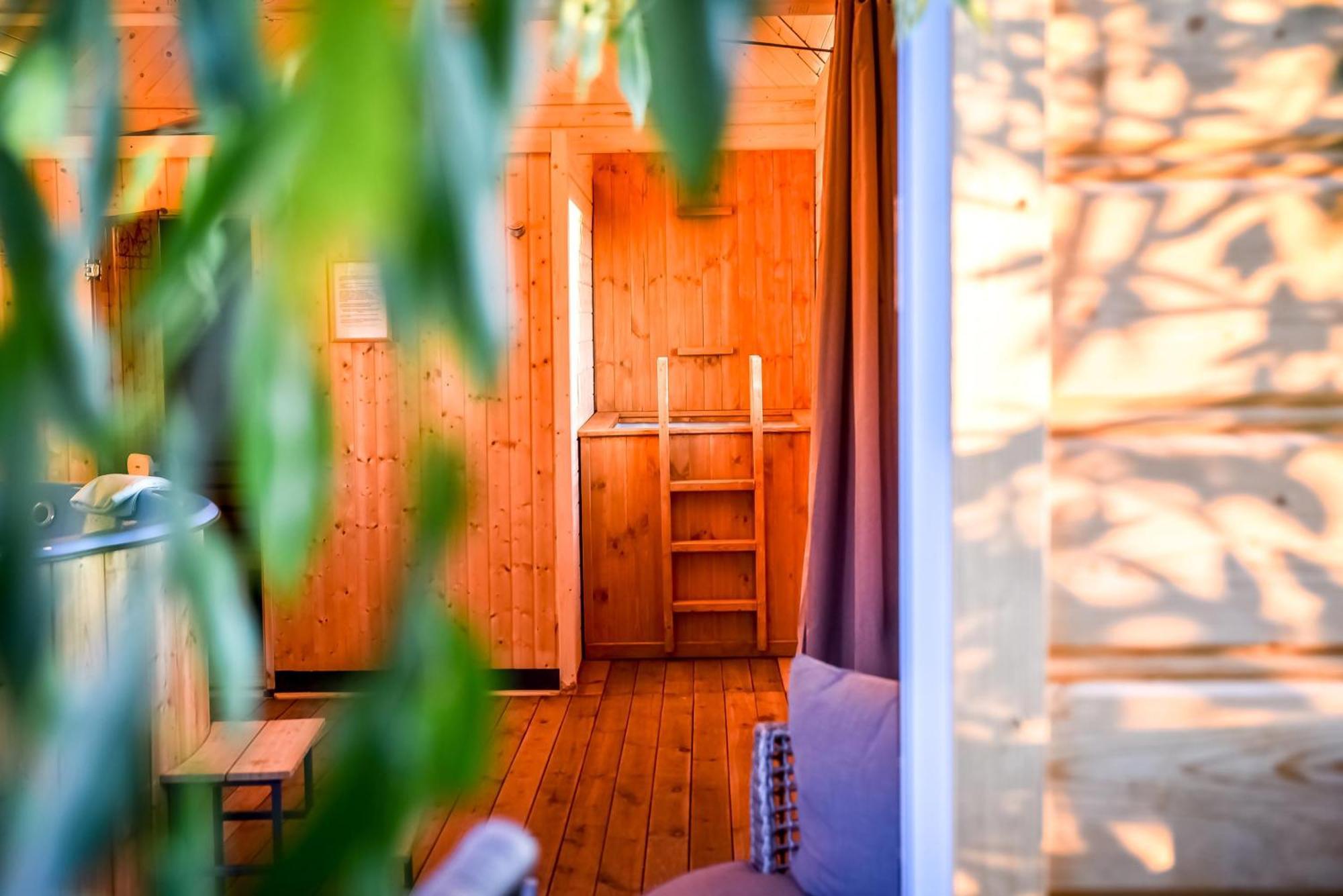 Osrodek Wypoczynkowy Bernadetta Bed & Breakfast Мурзасичле Екстериор снимка
